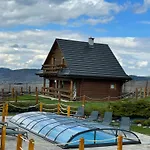 Zagroda Z Bala Z Basenem & Sauna & Balia Z Hydromasazem 샬레