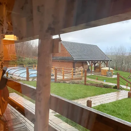샬레 Zagroda Z Bala Z Basenem &sauna & Jacuzzi & Balia Slopnice