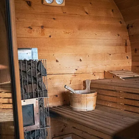 Zagroda Z Bala Z Basenem &sauna & Jacuzzi & Balia 샬레