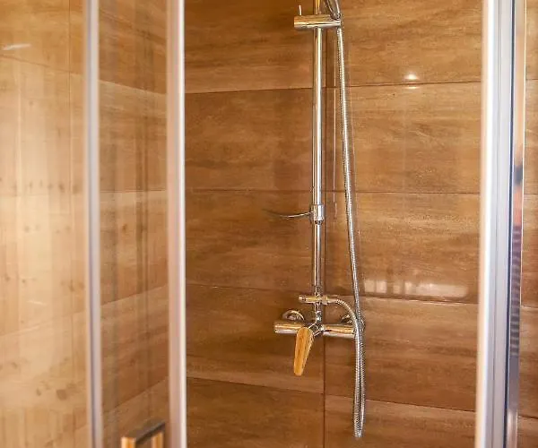 Zagroda Z Bala Z Basenem & Sauna & Balia Z Hydromasazem בקתה Slopnice