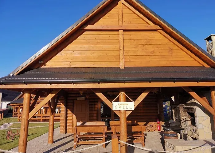 בקתה Zagroda Z Bala Z Basenem & Sauna & Balia Z Hydromasazem