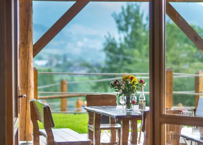 בקתה Zagroda Z Bala Z Basenem & Sauna & Balia Z Hydromasazem Slopnice